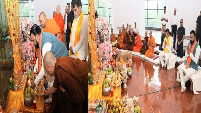 बुद्ध पूर्णिमा के पावन अवसर पर आयोजित कार्यक्रम में शामिल हुए मुख्यमंत्री