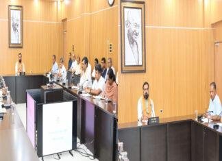 मुख्यमंत्री ने लघु जल संसाधन विभाग को राजकीय नलकूपों के रख-रखाव व संचालन सौंपने का दिया निर्देश