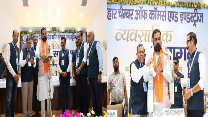 मुख्यमंत्री ने कहा- प्रत्येक 3 माह पर DM व SP जिला स्तर पर व्यवसायियों के साथ नियमित करेंगे बैठक
