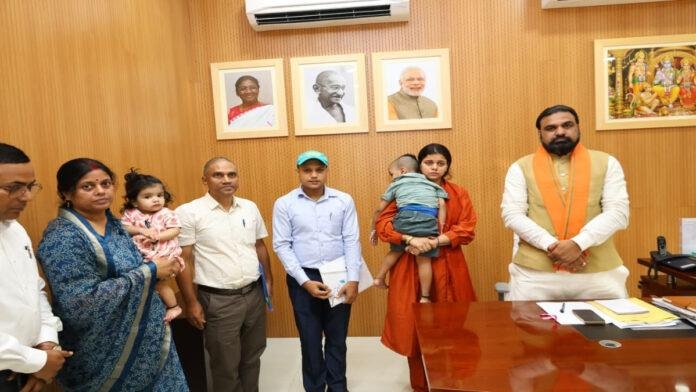 मुख्यमंत्री ने कहा- सुल्तानगंज नगर परिषद् के कार्यपालक पदाधिकारी की धर्मपत्नी को नौकरी देगी राज्य सरकार