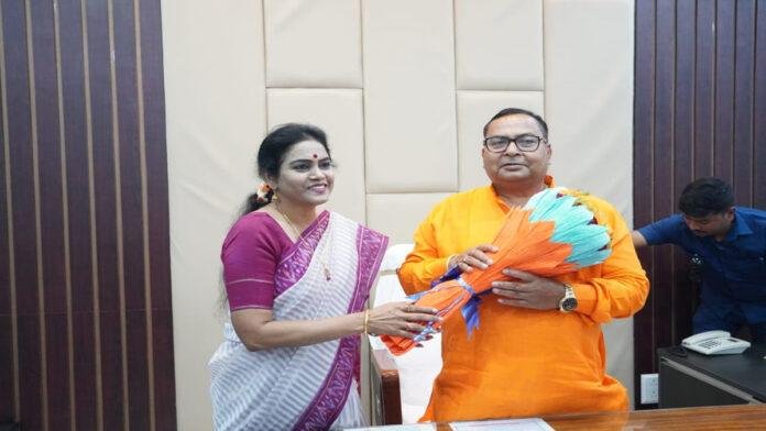 मंत्री भगवान सिंह कुशवाहा ने योजना एवं विकास विभाग का ग्रहण किया कार्यभार