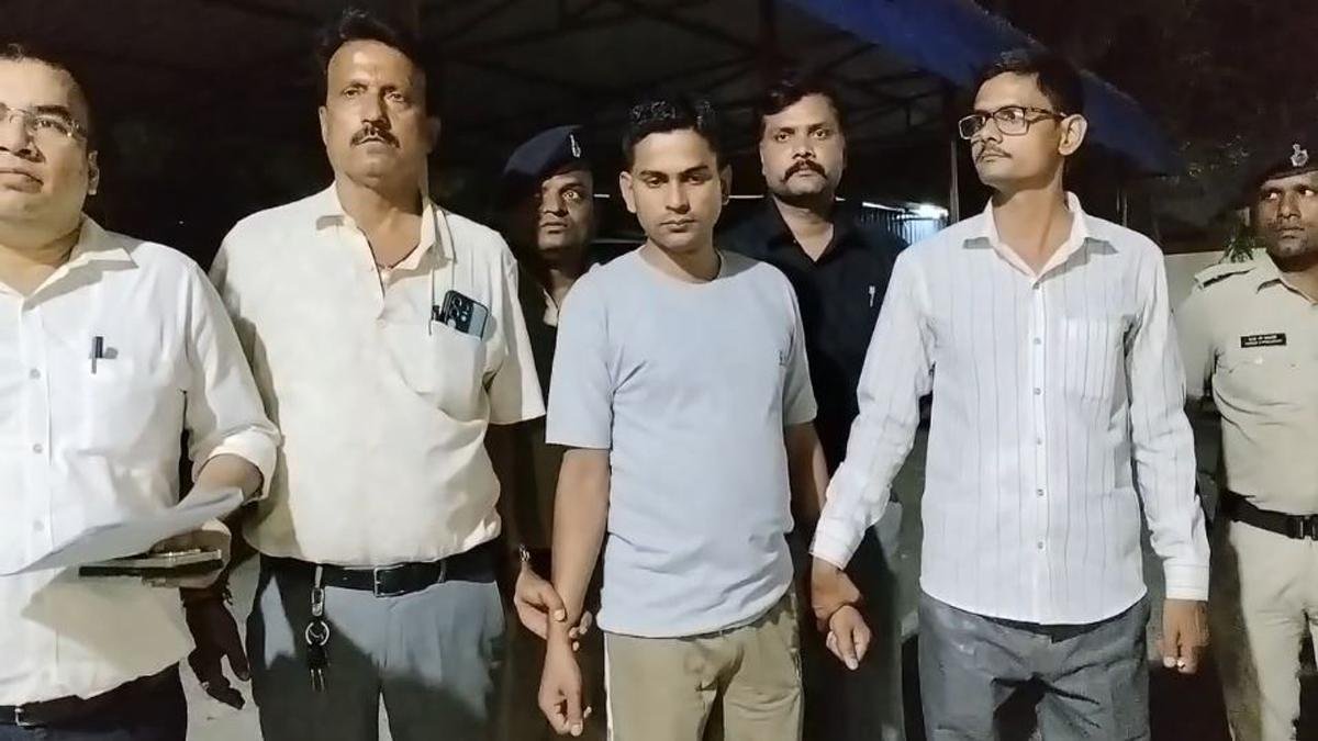 भ्रष्टाचार के खिलाफ कार्रवाई जारी, रिश्वत लेते निगरानी विभाग के हत्थे चढ़े एडिशनल SHO | 22Scope News Patna Police 1 22Scope News