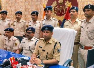 पटना पुलिस की बड़ी कार्रवाई, अवैध हथियार के साथ 8 अभियुक्त गिरफ्तार