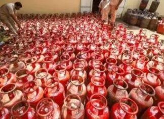 LPG Price Hike: घरेलू गैस सिलेंडर फिर महंगा, रांची में 14.2 Kg Cylinder हुआ 999.50 रुपये