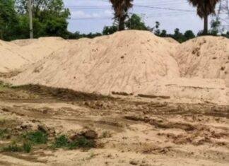 Jharkhand Sand Crisis: एनजीटी प्रतिबंध से पहले बालू की जमाखोरी तेज, रांची में कीमतें 9 हजार रुपये तक पहुंचीं