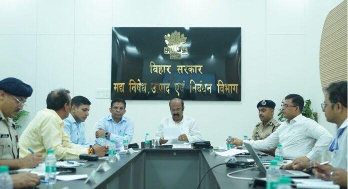 बिहार में Prohibition Law पर सख्ती, मंत्री मदन साहनी ने दिए 100% शराब विनष्टीकरण और तस्करी रोकने के निर्देश