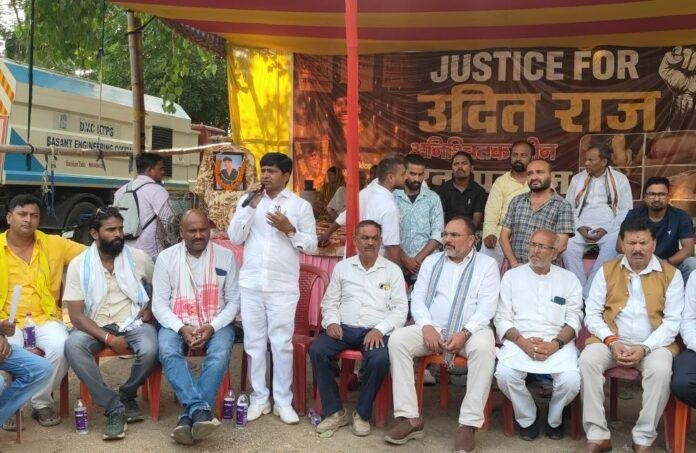 कोडरमा में Udit Raj Case को लेकर गरजे प्रदीप यादव, CID जांच और न्याय की मांग को दिया समर्थन