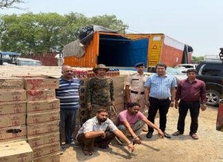 ट्रक से 11 हजार लीटर विदेशी शराब बरामद, 2 तस्कर गिरफ्तार
