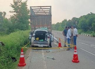 बेगूसराय में बड़ा सड़क हादसा, ट्रक में जा घुसी तेज रफ्तार कार, 3 SHO सहित 4 की मौत