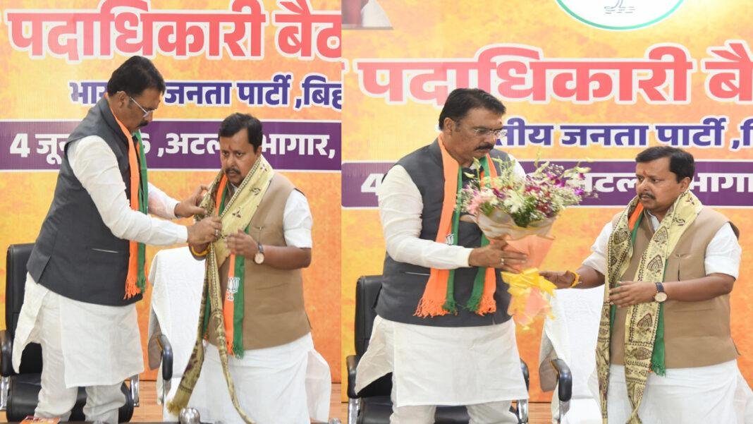 Bihar BJP BJP प्रदेश कार्यालय में नवनियुक्त पदाधिकारियों की महत्वपूर्ण बैठक, नितिन ने कार्यकर्ताओं को दिया संगठन सशक्तिकरण का मंत्र