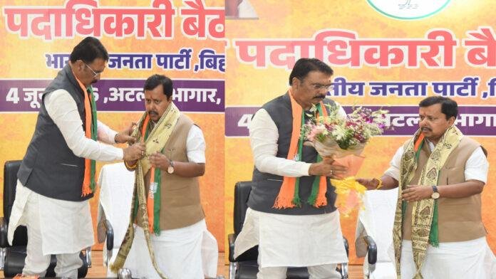 BJP प्रदेश कार्यालय में नवनियुक्त पदाधिकारियों की महत्वपूर्ण बैठक, नितिन ने कार्यकर्ताओं को दिया संगठन सशक्तिकरण का मंत्र