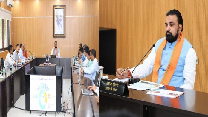 मुख्यमंत्री ने कहा- JP गंगा पथ पर एक लाख पौधारोपण का लक्ष्य तेजी से करें पूर्ण