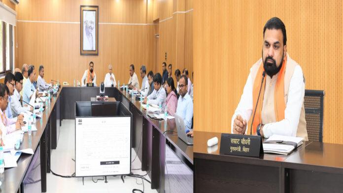 मुख्यमंत्री ने कहा- ग्रामीण सड़कों के सुदृढ़ीकरण व नई संपर्क परियोजनाओं को दें प्राथमिकता