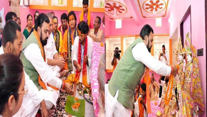 CM-Sam समस्तीपुर के '24 अवतार धाम' में आयोजित प्राण प्रतिष्ठा महोत्सव सह विष्णु महायज्ञ में शामिल हुए मुख्यमंत्री