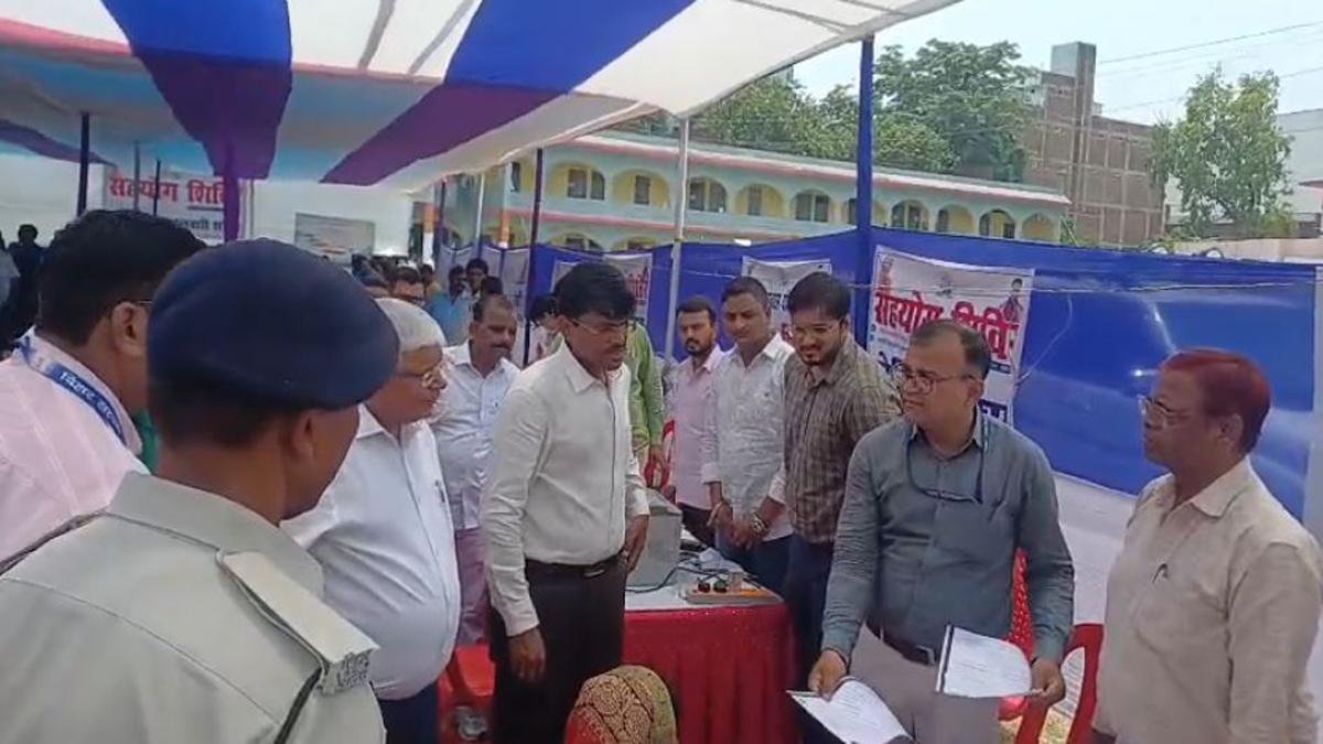 पटना नगर निकाय में भी आज से सहयोग शिविर का आयोजन, विभिन्न विभागों के कर्मचारियों ने लोगों की सुनी समस्या | 22Scope News Cooperation Camp Patna 6 22Scope News