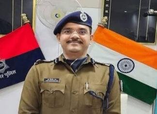DIG की सख्ती का असर, अनुशासनहीन पुलिसकर्मियों पर लगातार कार्रवाई, आशीष तिवारी की बर्खास्तगी की भी सिफारिश