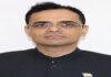 'स्मार्टफोन की चमकीली दुनिया और बेबस होते माता-पिता'