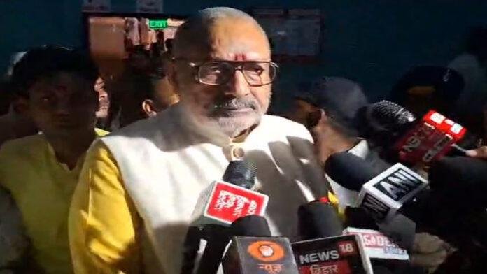 भरत तिवारी एनकाउंटर प्रकरण : गिरिराज ने कहा- इस पर नहीं होनी चाहिए राजनीति, जल्द होकर रहेगा दूध का दूध व पानी का पानी