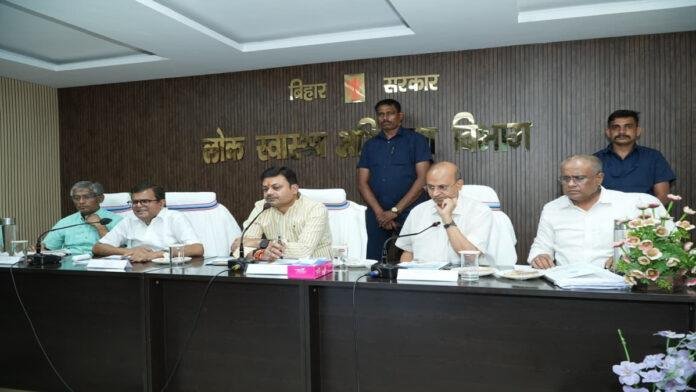 मंत्री संजय सिंह ने की पूर्णिया प्रक्षेत्र की योजनाओं की प्रगति की समीक्षा, बंद चापाकलों की शीघ्र मरम्मत के दिए निर्देश