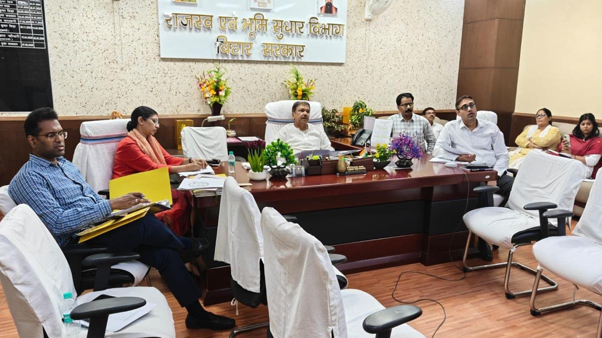 Minister Dr. Dilip Jaiswal 4 1 22Scope News