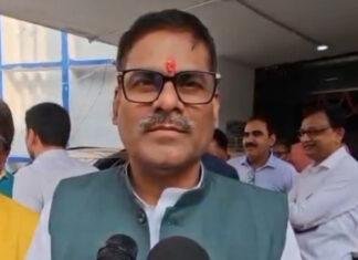मंत्री प्रमोद कुमार का सिब्बल पर हमला, कहा- भारत पसंद नहीं तो पाकिस्तान चले जाएं, बनवा देंगे पासपोर्ट