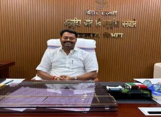 अनुसूचित जाति एवं जनजाति कल्याण मंत्री लखेंद्र पासवान ने की विभागीय योजनाओं की समीक्षा