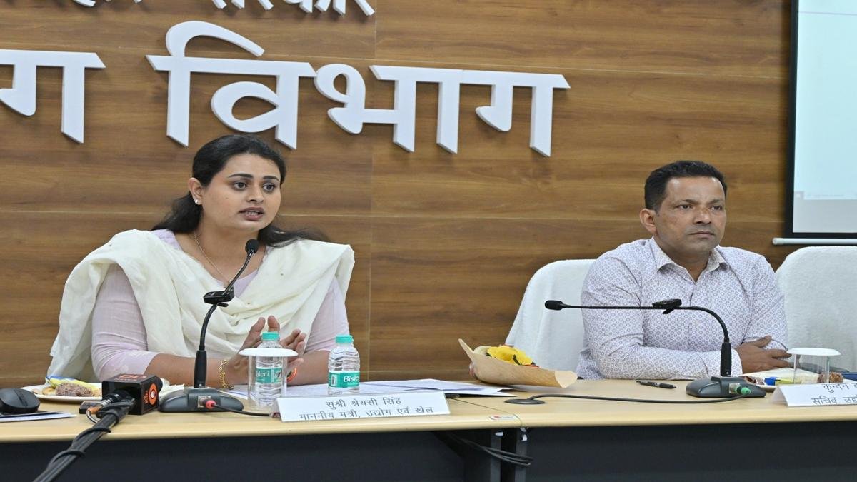 IA फतुहा में 200 करोड़ के निवेश से स्थापित होगी अत्याधुनिक डेयरी प्रसंस्करण इकाई, 200 रोजगार के अवसर होंगे सृजित | 22Scope News Minister Shreyasi Singh 2 22Scope News