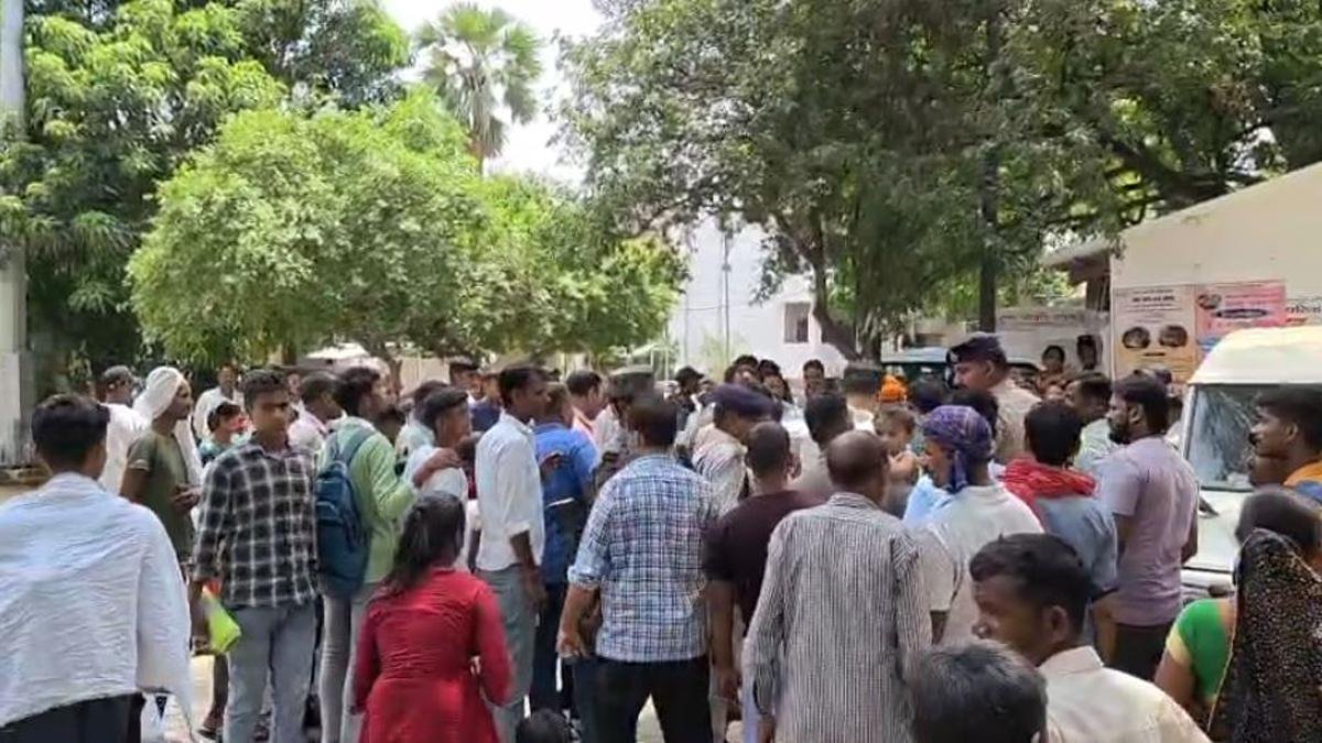 निगरानी विभाग की बड़ी कार्रवाई, 9 हजार घूस लेते चौकीदार गिरफ्तार, ASI पर भी कार्रवाई की तैयारी | 22Scope News Monitoring Department 2 22Scope News