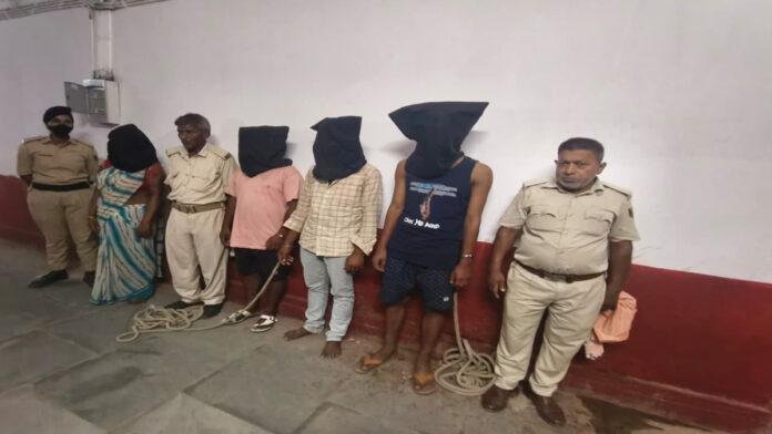 Muz Police आम्रपाली ज्वेलर्स लूटकांड : पुलिस ने किया खुलासा, 33 लाख के आभूषण व हथियार के साथ 4 गिरफ्तार