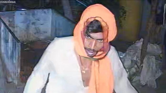 गृह विभाग अधिकारी राकेश कुमार के गोदाम से चोरी, लाखों का सामान पार, घटना CCTV में कैद