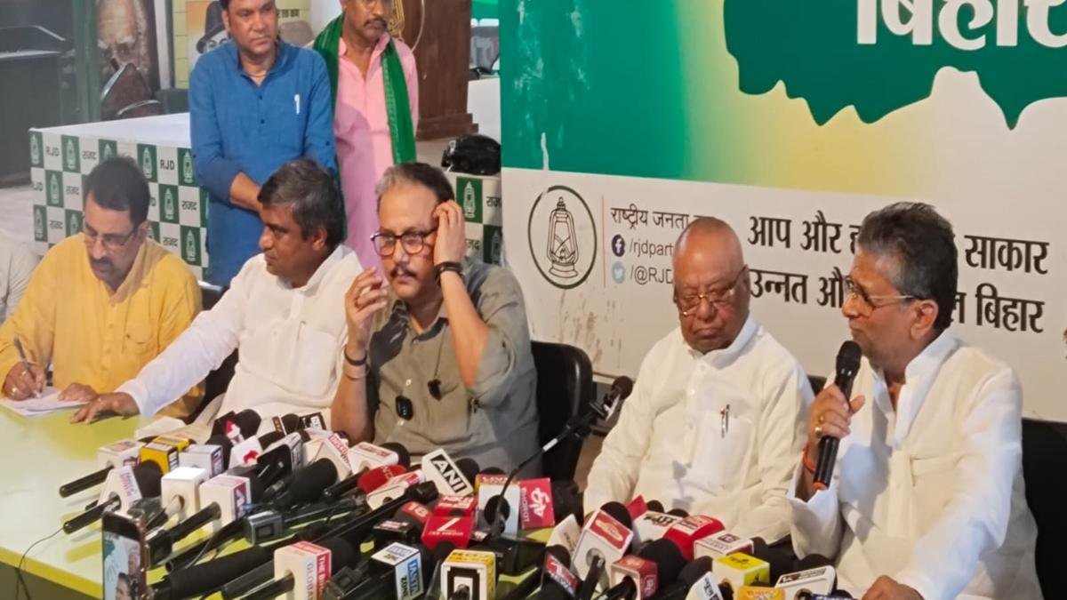 RJD का NDA सरकार पर हमला, कहा- सुरक्षा कोई उपकार नहीं लालू का परिवार उसका हकदार | 22Scope News RJD Party 2 22Scope News