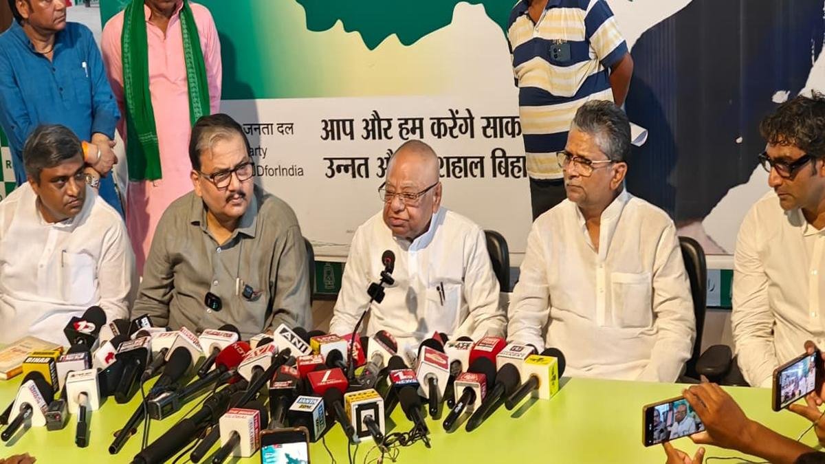 RJD का NDA सरकार पर हमला, कहा- सुरक्षा कोई उपकार नहीं लालू का परिवार उसका हकदार | 22Scope News RJD Party 3 22Scope News