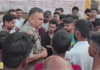 कोडरमा में डीजल टैंकर की चपेट में आने से व्यक्ति की मौत, मुआवजे की मांग को लेकर फैक्ट्री गेट जाम