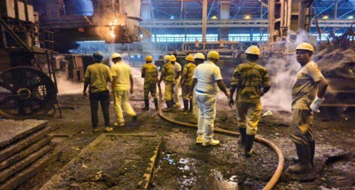 Visakhapatnam Steel Plant Accident: विशाखापत्तनम स्टील प्लांट में बड़ा हादसा, पिघला लोहा गिरने से 8 मजदूरों की मौत