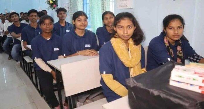 ‘तरंग’ से मिल रही सपनों को उड़ान, NML पकरी बरवाडीह की पहल बदल रही ग्रामीण विद्यार्थियों का भविष्य
