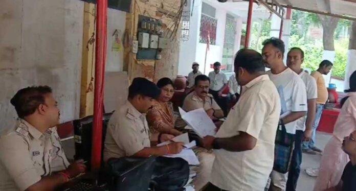 चास थाना दिवस में 8 भूमि विवादों का निपटारा, पुलिस ने सुनीं लोगों की समस्याएं