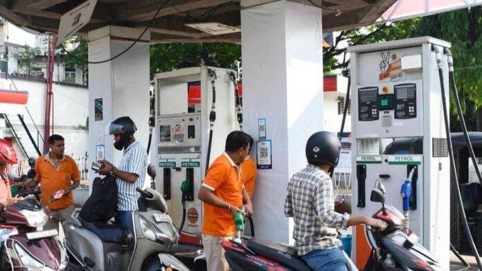 Ethanol Blended Petrol पर बड़ी राहत: E22 से E30 तक के फ्यूल पर खत्म हुई एक्साइज ड्यूटी, जानिए क्या होगा फायदा