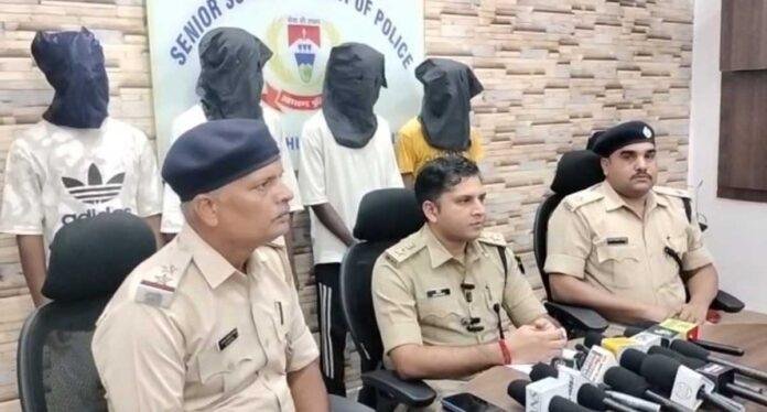 कदमा फायरिंग कांड का खुलासा, चार आरोपी गिरफ्तार, पिस्टल और जिंदा कारतूस बरामद
