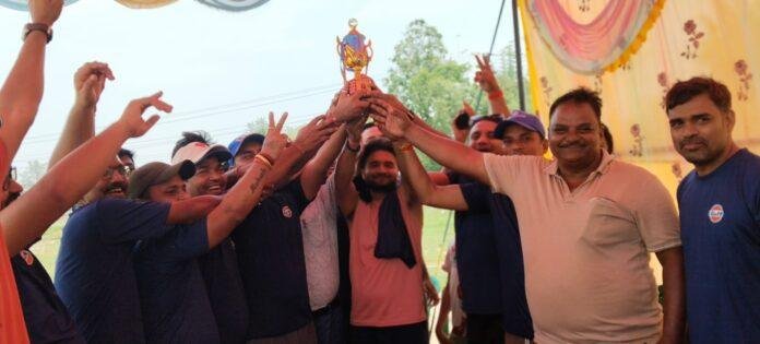 एचडीबी फाइनेंस ने 20-20 क्रिकेट मुकाबले में मारी बाजी, सेवन डाउन कॉन्सेप्ट को 7 रन से हराया