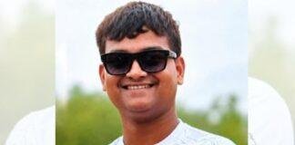 जमशेदपुर में डंपर ने छीनी 25 वर्षीय युवक की जान, सड़क पर फूटा लोगों का गुस्सा जमशेदपुर में डंपर ने छीनी 25 वर्षीय युवक की जान, सड़क पर फूटा लोगों का गुस्सा