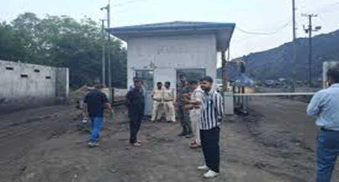 Ramgarh CCL Firing News: CCL चेकपोस्ट पर फायरिंग के बाद हाई अलर्ट, CCTV खंगाल रही पुलिस