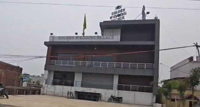 Dhanbad Municipal Corporation action: बिना नक्शे बना “गोल्डेन वेडिंग पैलेस” क्यों होगा ध्वस्त, जानिए क्या है पूरा मामला