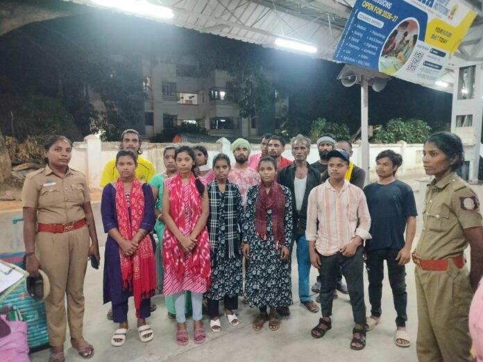 Dhanbad News: तमिलनाडु हादसे के पीड़ितों के लिए सरकार की बड़ी पहल, विशेष कोच और मुआवजे का ऐलान, जानिए
