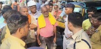 Dhanbad News: टुंडी के जंगल में पेड़ से लटका मिला युवक का शव, परिजनों ने हत्या की आशंका जताई Dhanbad News: टुंडी के जंगल में पेड़ से लटका मिला युवक का शव, परिजनों ने हत्या की आशंका जताई