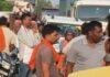 रामगढ़ में सड़क हादसे के बाद NH-33 जाम, मुआवजे की मांग पर ग्रामीणों का प्रदर्शन