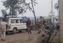 निरसा में चापापुर OCP की ब्लास्टिंग से धंसी सड़क, 80 गांवों का संपर्क प्रभावित; ग्रामीणों ने बंद कराया काम