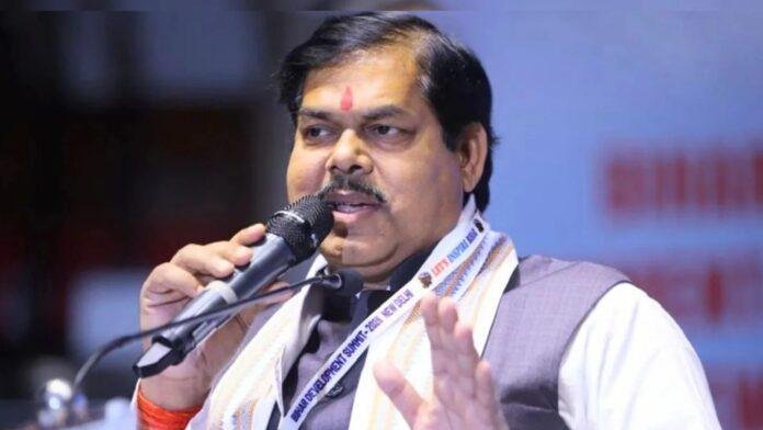 Bihar Teacher News: अब AI रखेगा शिक्षकों पर नजर! स्कूल से बाहर जाने पर कट सकती है हाजिरी
