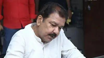 Bihar: बिहार में भ्रष्ट अधिकारियों पर सख्ती, 10 राजस्व अधिकारियों के खिलाफ विभागीय कार्रवाई Bihar: बिहार में भ्रष्ट अधिकारियों पर सख्ती, 10 राजस्व अधिकारियों के खिलाफ विभागीय कार्रवाई