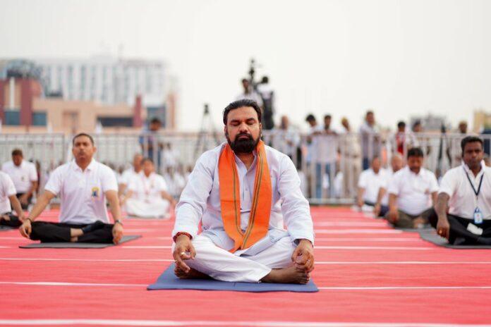 International Yoga Day 2026: बिहार के स्कूल-कॉलेजों में पढ़ाया जाएगा योग, सीएम सम्राट चौधरी का बड़ा ऐलान