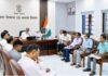 Nitish Mishra Review Meeting: लंबित फाइलों और अनियमितताओं पर एक्शन मोड में नीतीश मिश्रा, अधिकारियों को चेतावनी